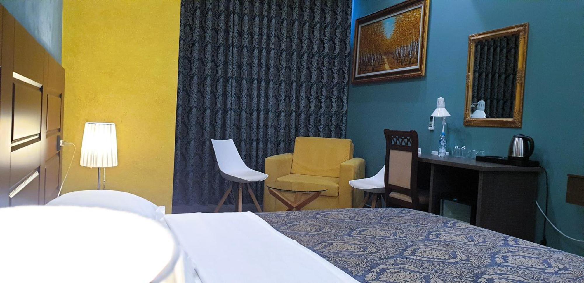 Comfort Hotel Fier Kültér fotó