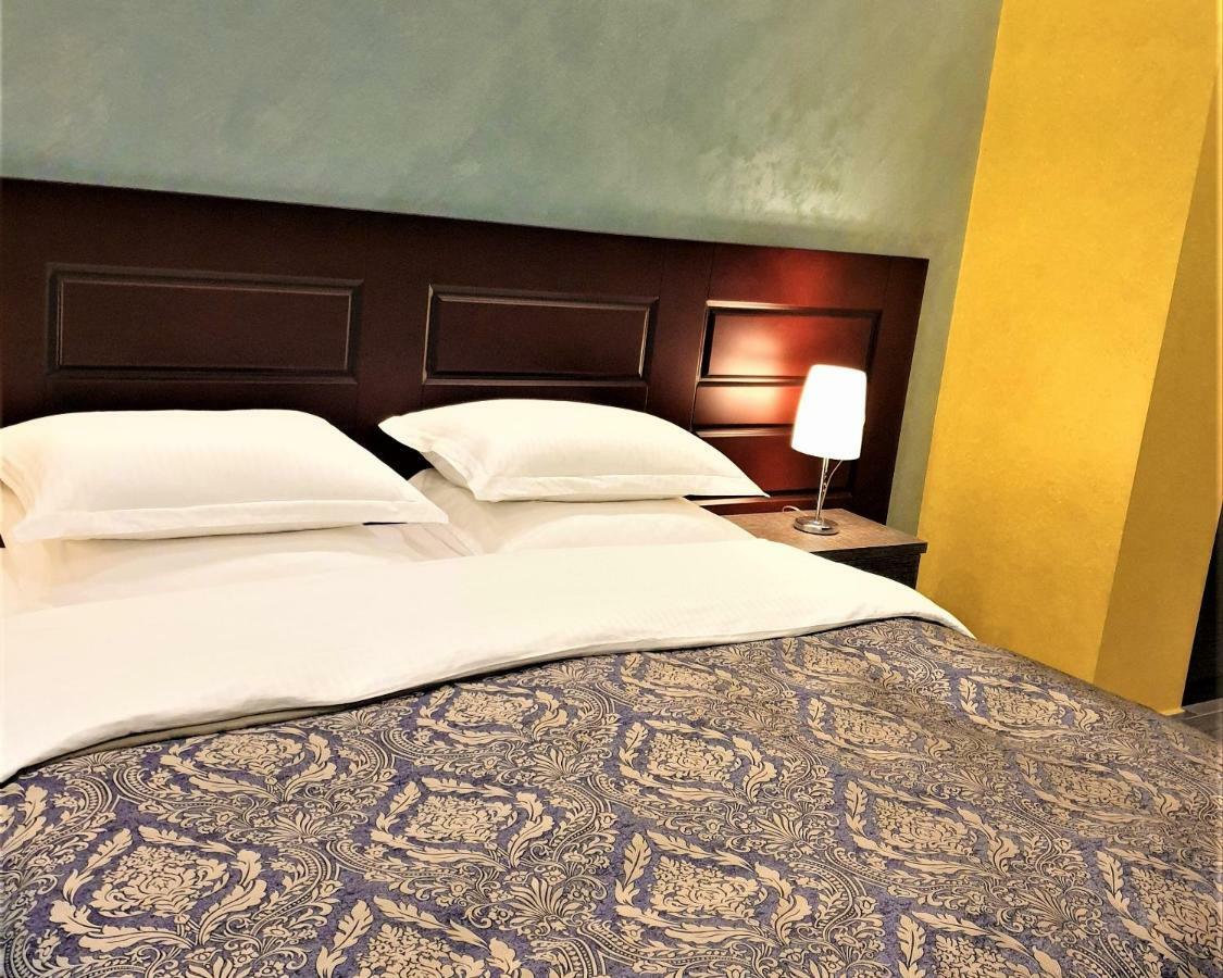 Comfort Hotel Fier Kültér fotó