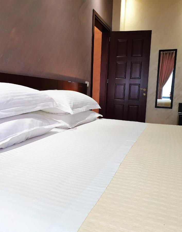 Comfort Hotel Fier Kültér fotó
